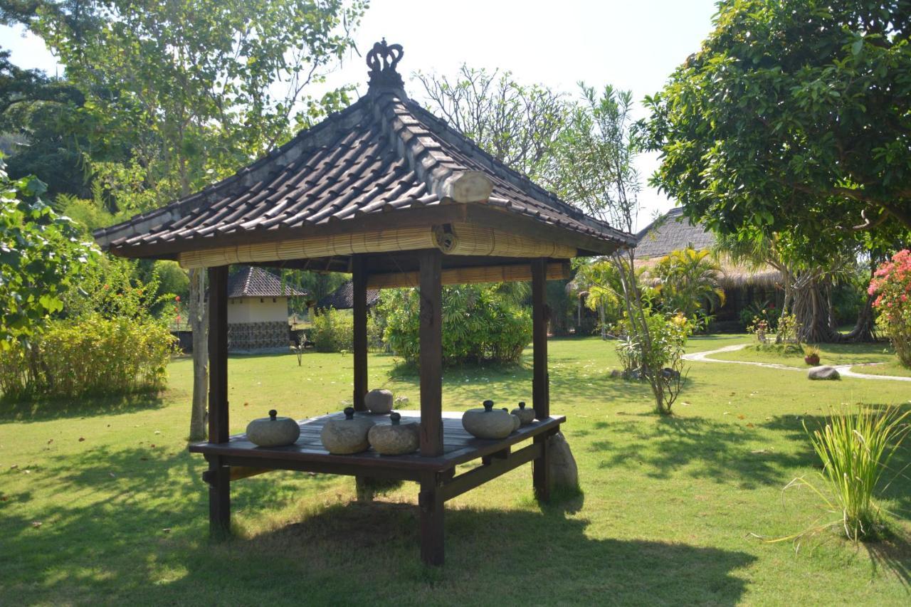 Sunia Loka Bungalows & Dive Center Pemuteran  Exterior photo
