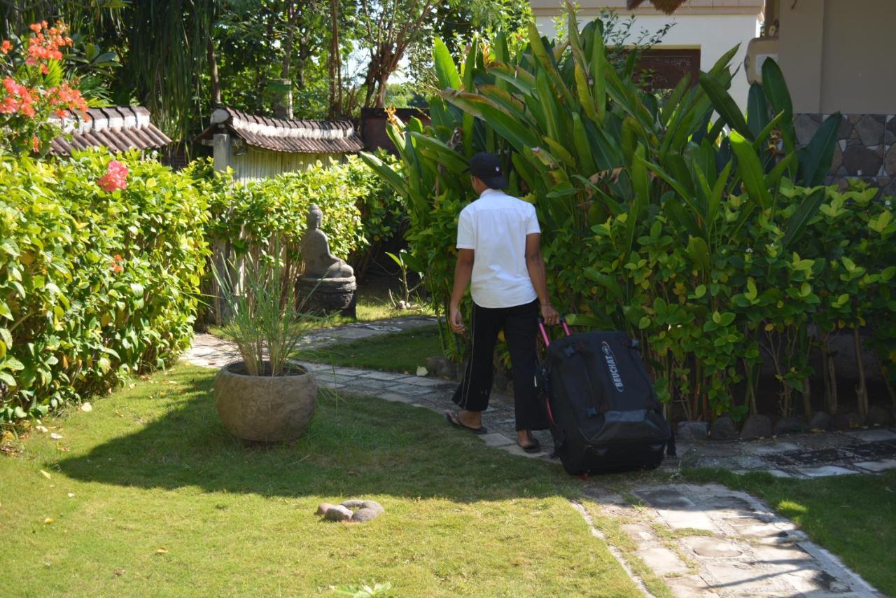 Sunia Loka Bungalows & Dive Center Pemuteran  Exterior photo